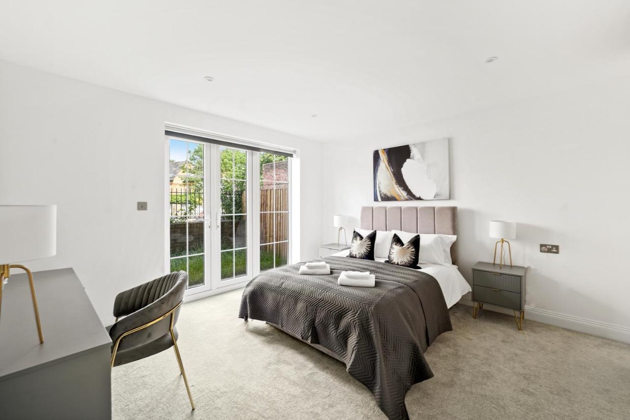 Drake House Apt 3 In Staines - Free Parking - Heathrow - Thorpe Park Zewnętrze zdjęcie