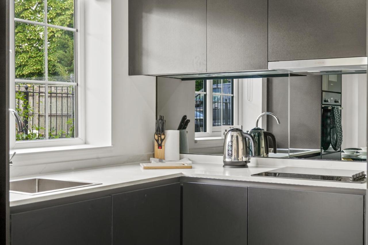 Drake House Apt 3 In Staines - Free Parking - Heathrow - Thorpe Park Zewnętrze zdjęcie